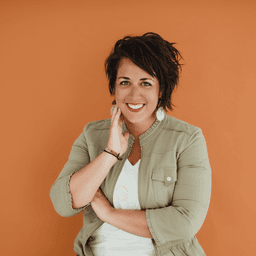 Photo of Alexandra Frost